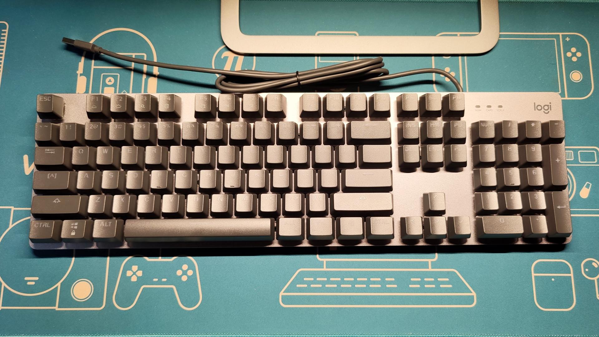 樱桃2.0机械键盘和罗技k845哪个好,罗技键盘k835和k845哪个好