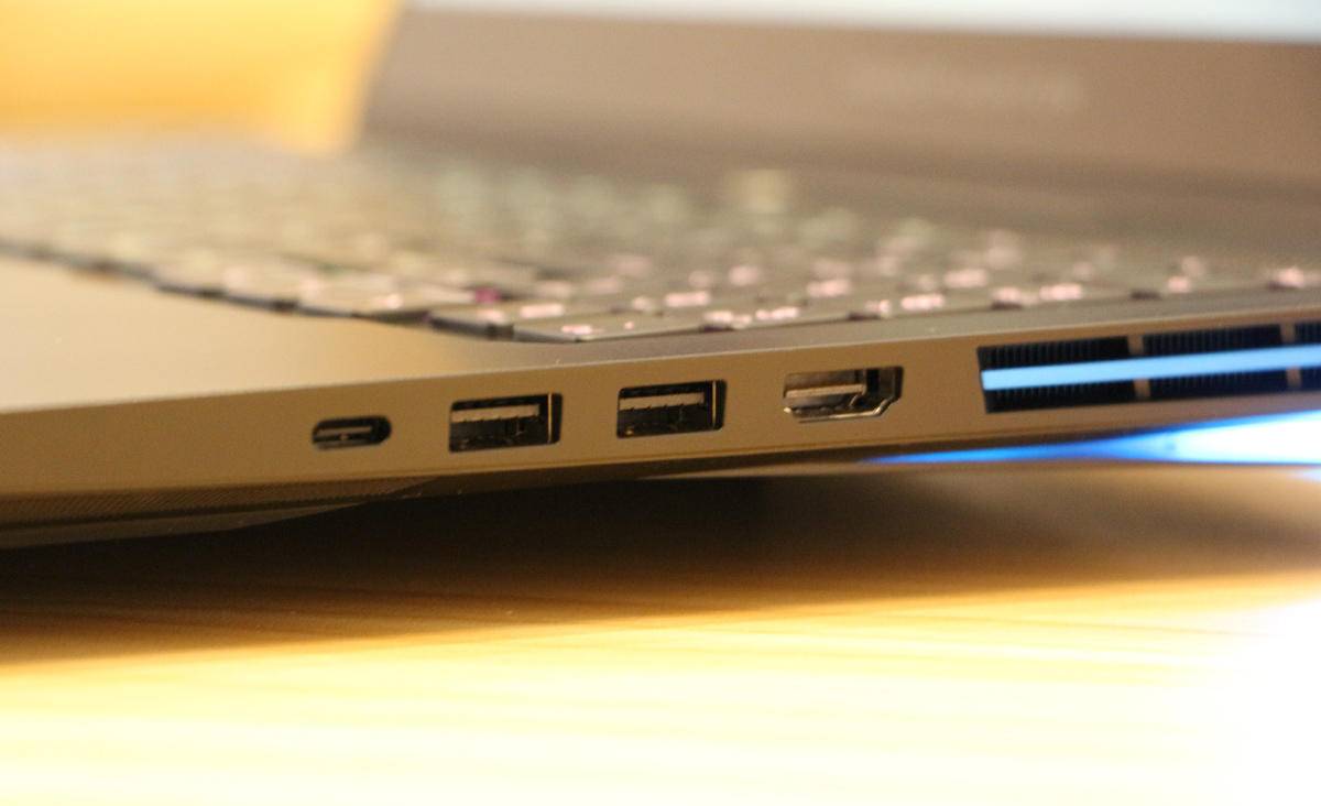 荣耀猎人笔记本游戏本配置,荣耀猎人游戏本评测