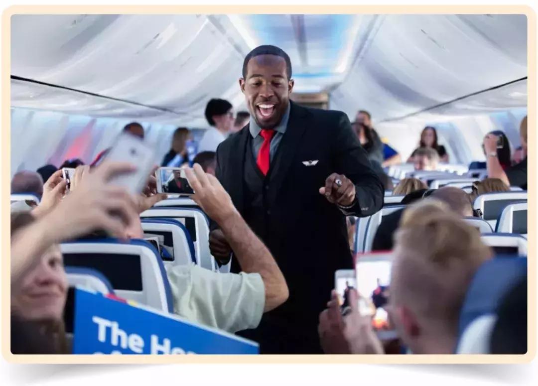 坐飞机见过这么漂亮的空姐吗,空姐坐飞机的奇葩经历