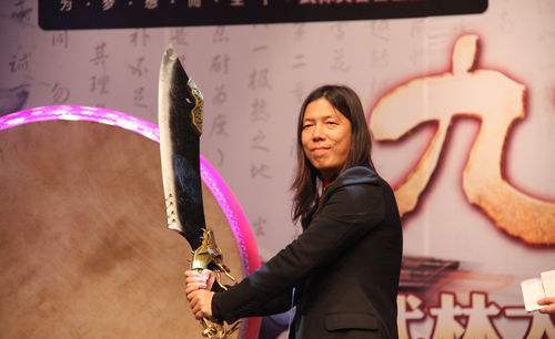 领先一个时代的营销传奇!开ktv起家,做出中国最牛武侠网游!