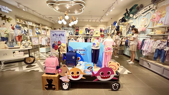 paw in paw童装 (碰碰狐baby shark)