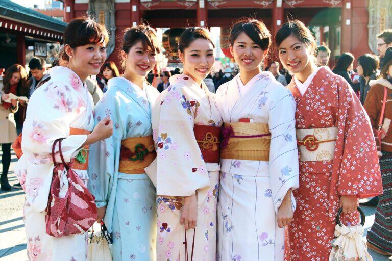 传统外国民族服饰有哪些,世界的民族特色服装有多少