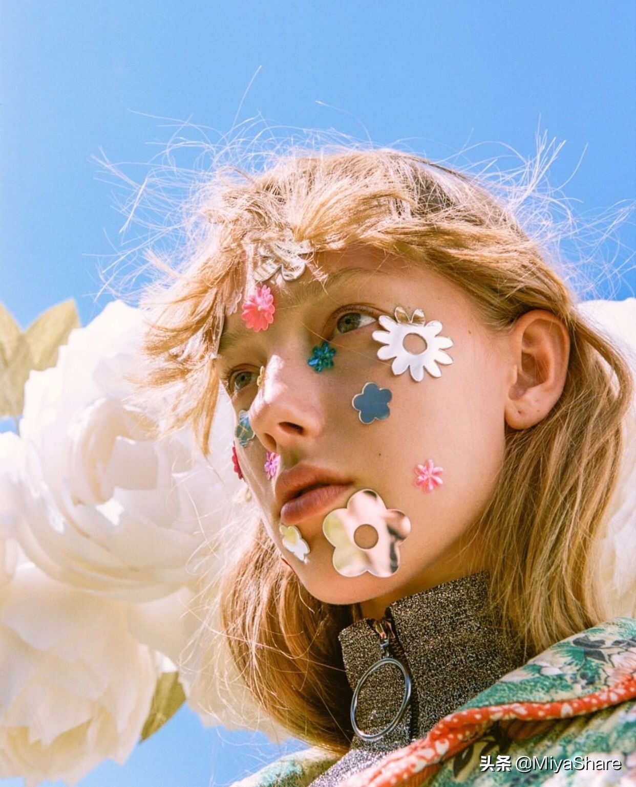 讲真,上了年纪维C精华真不能少!用和不用差别太大,看完就明白