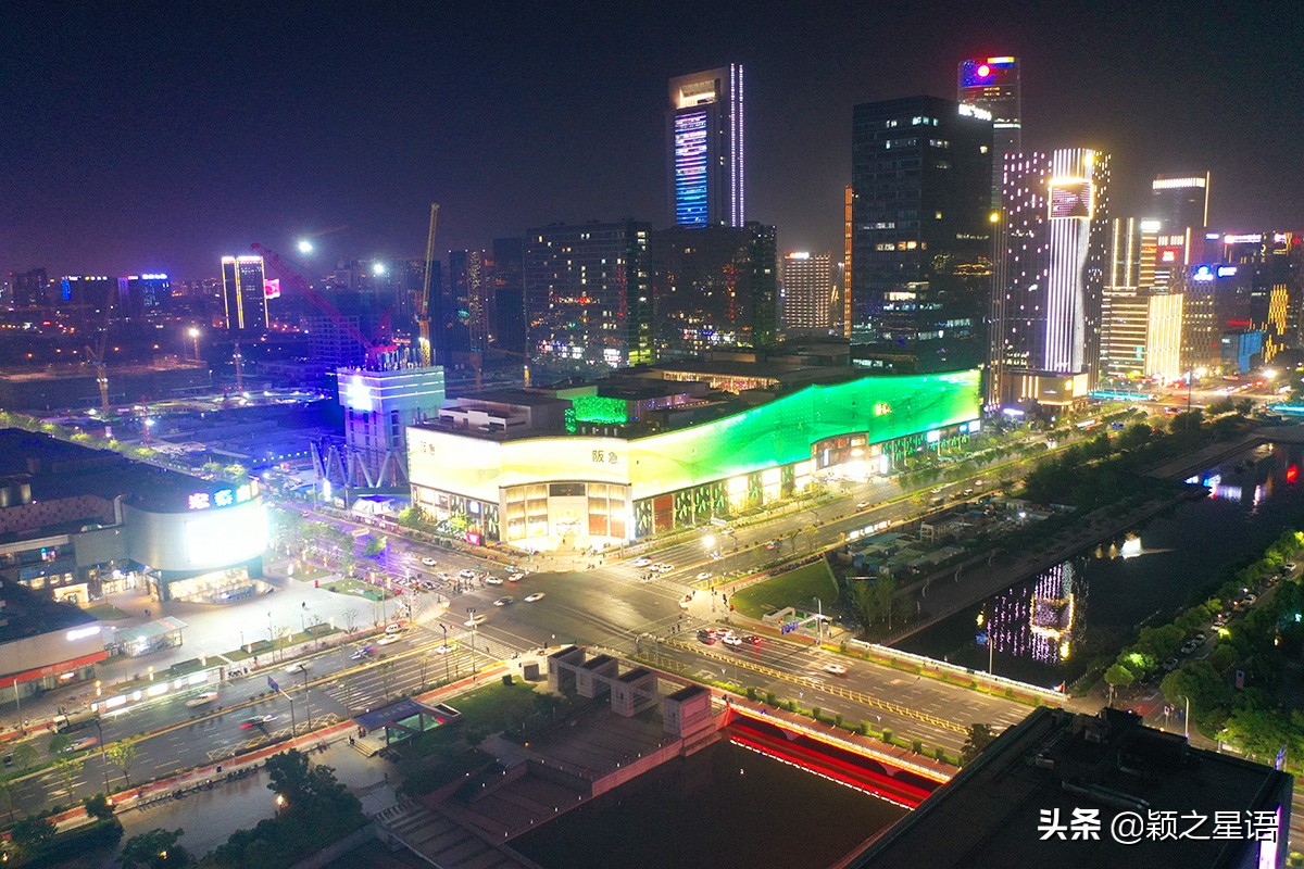 宁波东部新城银泰城人气,宁波东部新城宏泰广场