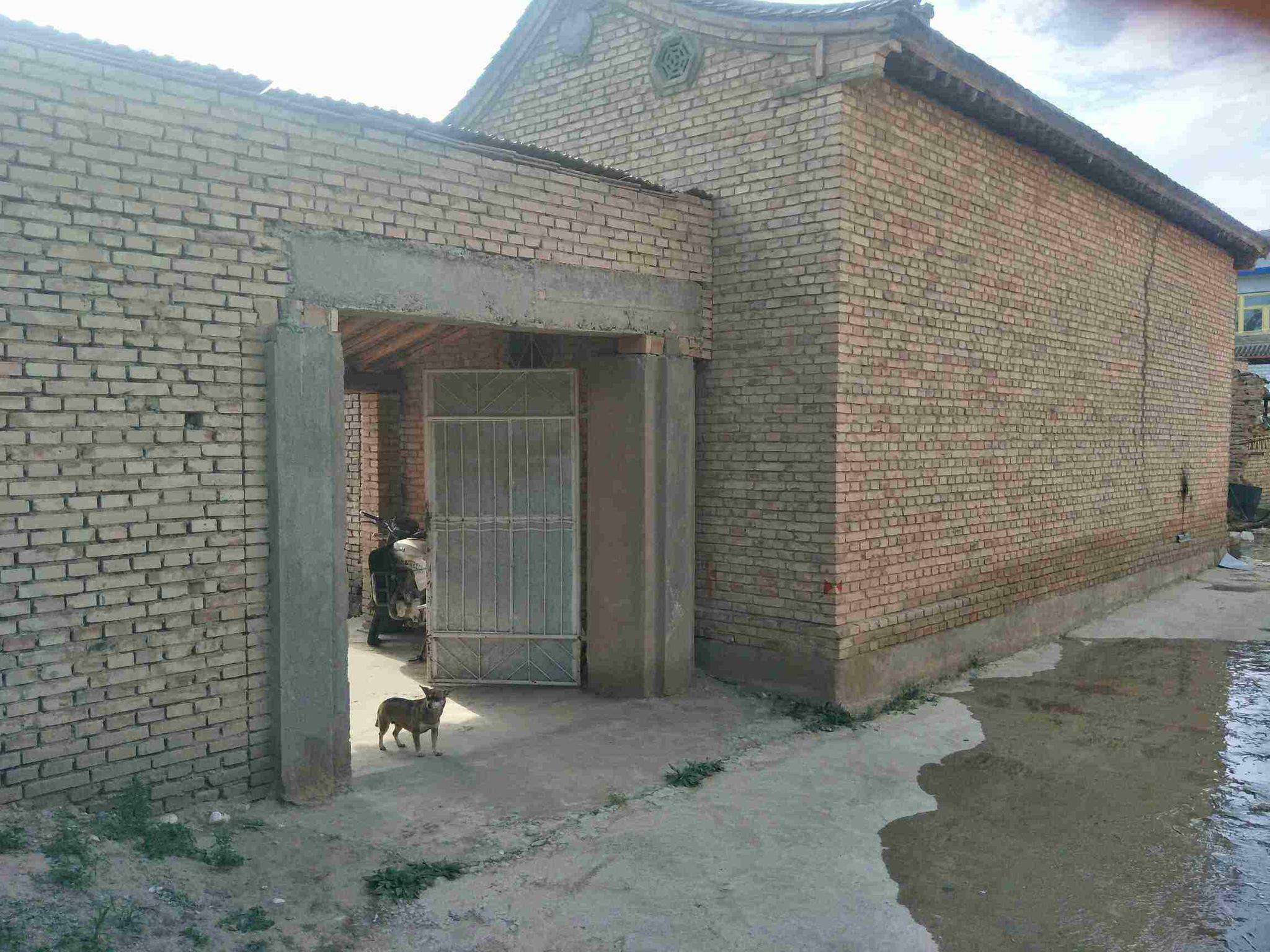 一户一户两宅基地怎么办,农村宅基地一户一宅会收回吗