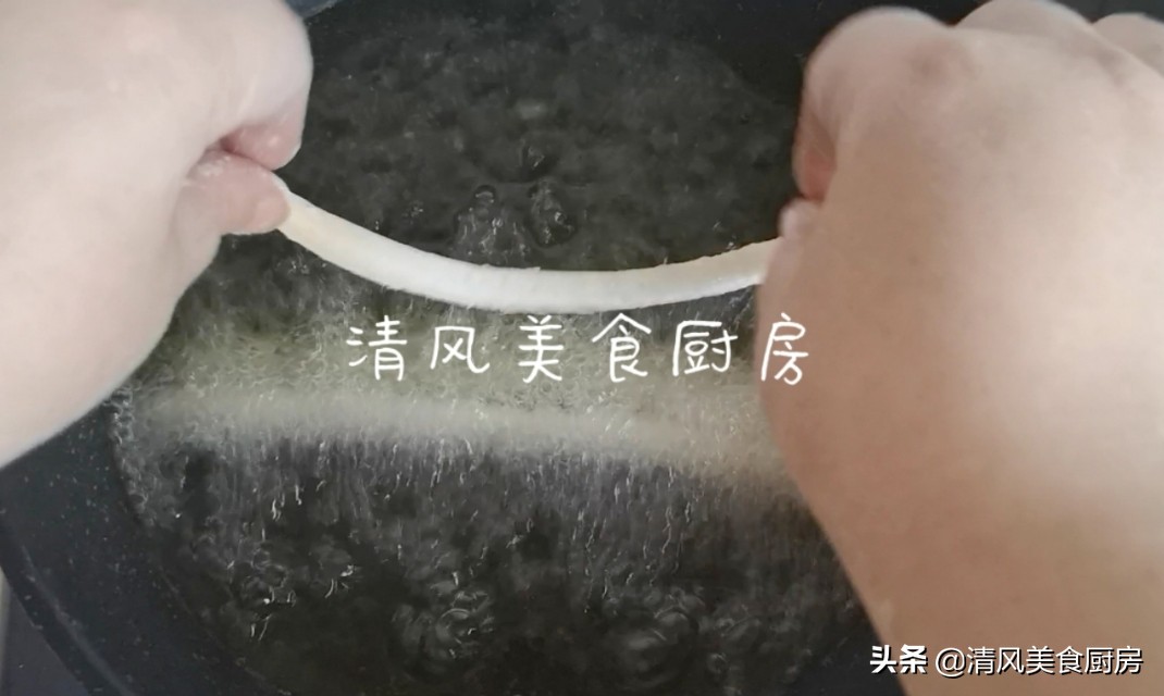 怎么做的薯条酥酥脆脆呢,在家制作又脆又香的薯条外酥里嫩