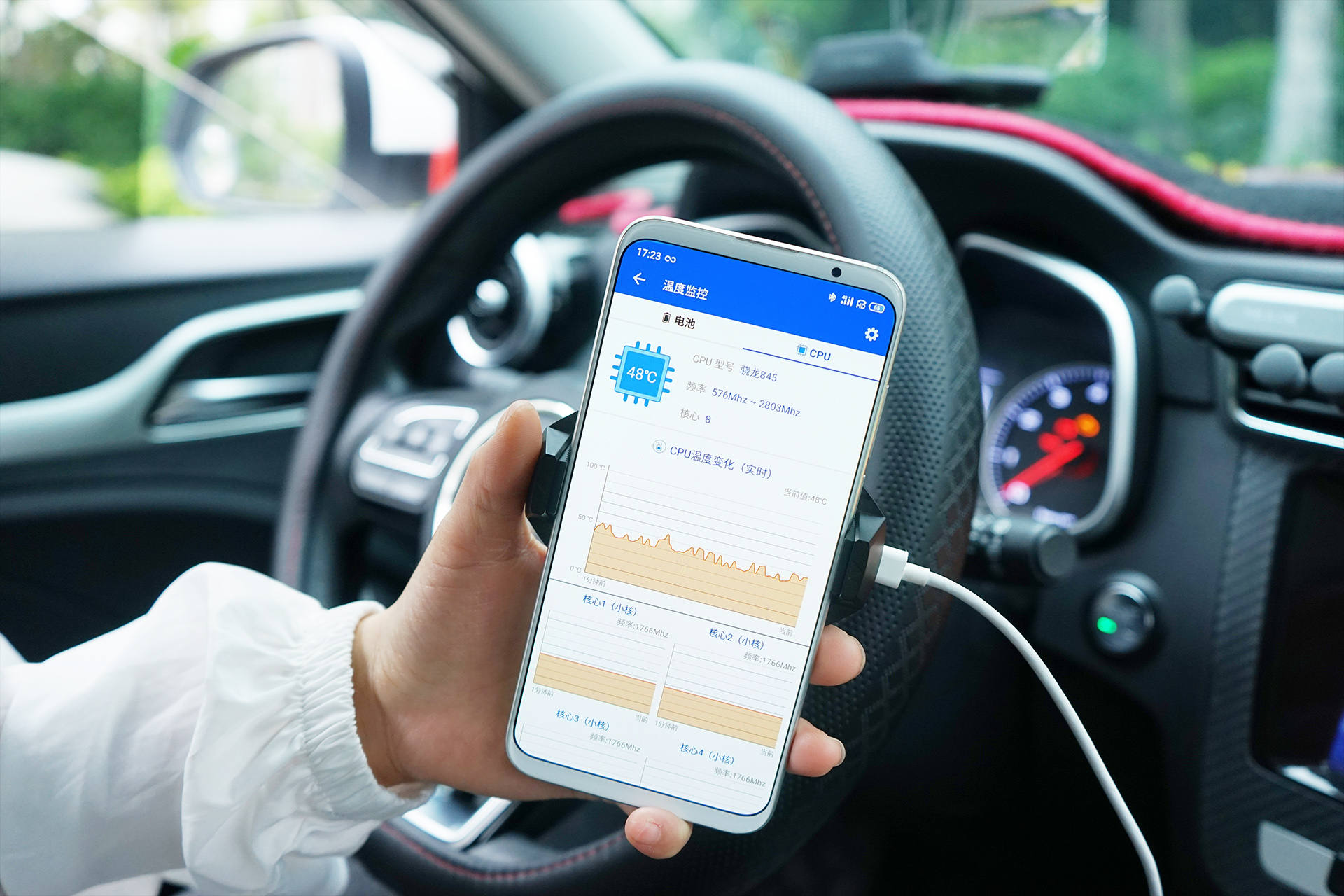 红魔双液冷散热,红魔散热背夹双核通用版测评