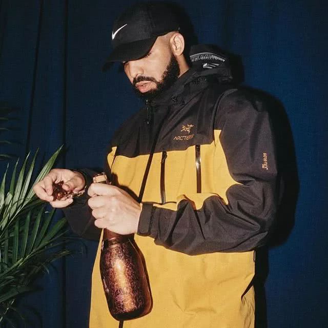 天气冷不想扎头发怎么办,热天洋气又凉快的帽子