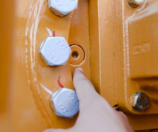 吊车卷扬减速机更换齿轮油,吊车卷扬减速机加齿轮油工具