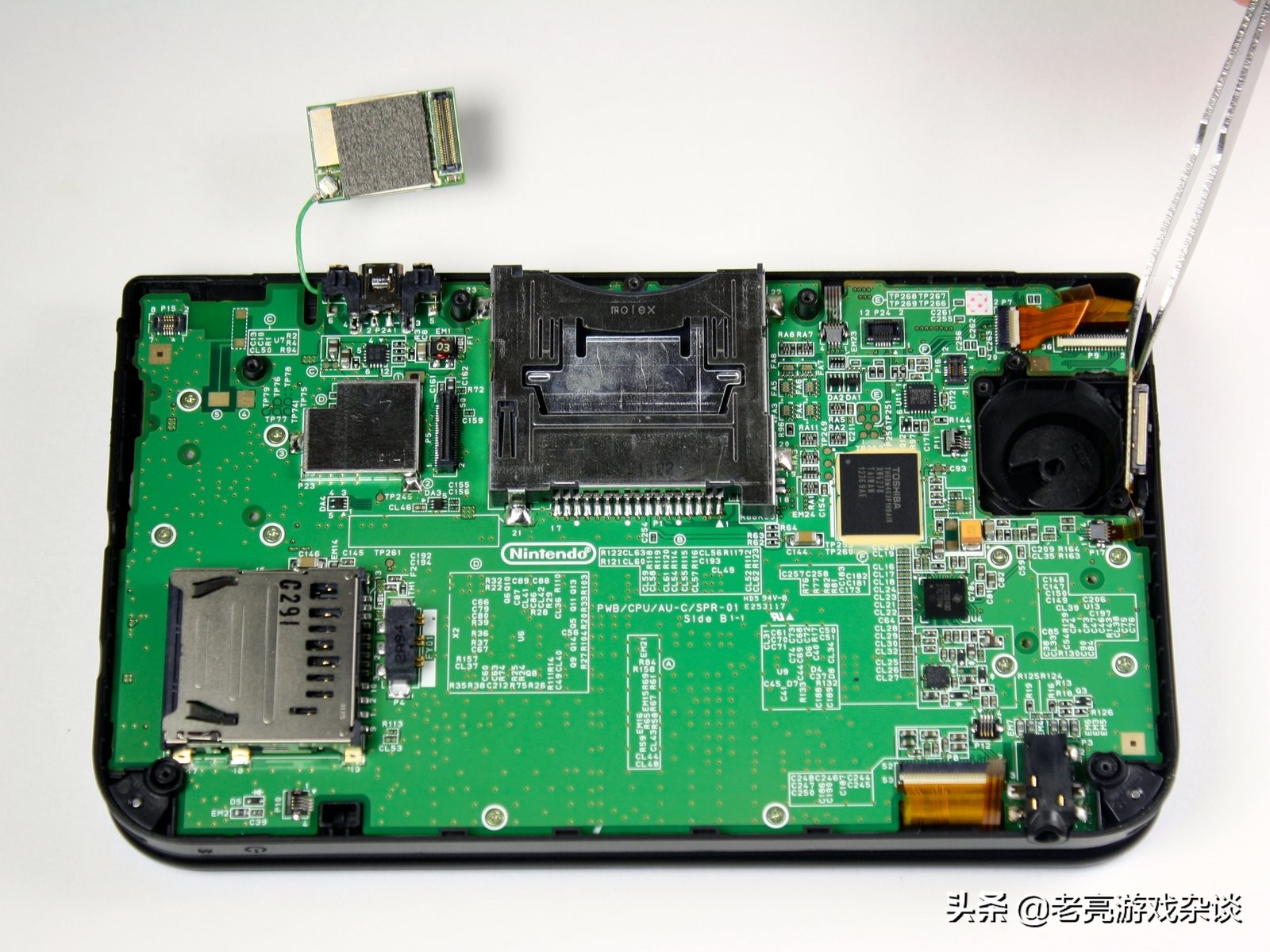 3dsll充电插口是什么,3dsll充电器伸缩