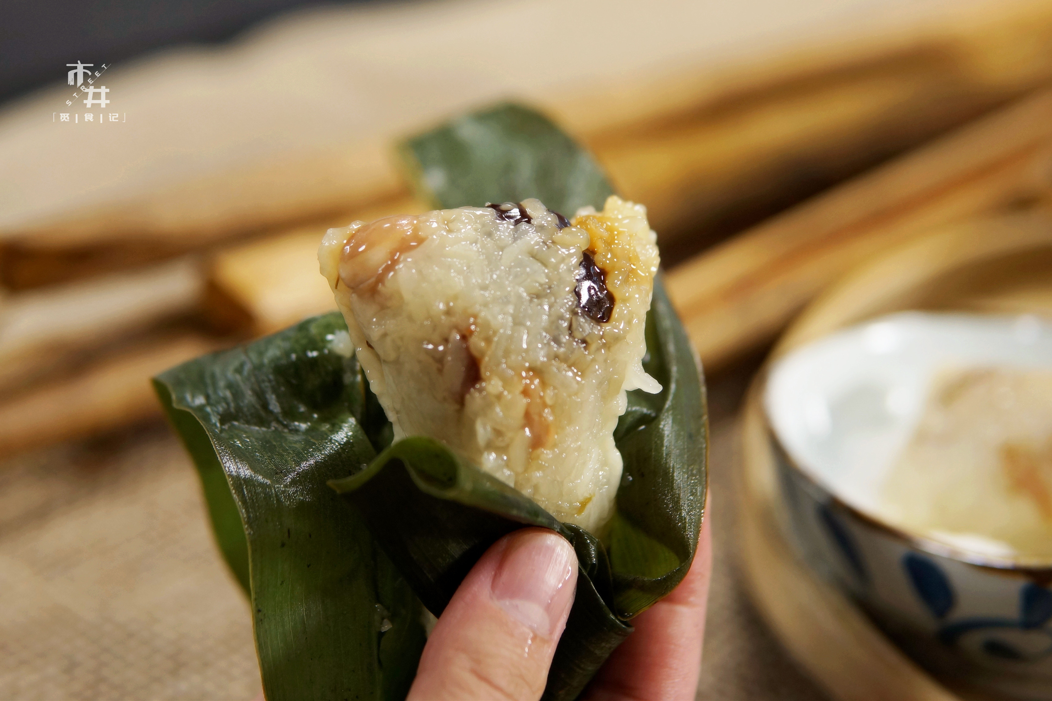 煮粽子应该用凉水还是开水煮好些,煮粽子是冷水煮还是开水煮更好吃