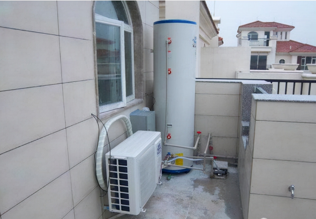 空气能热水器哪种省电耐用,空气能热水器省电节能