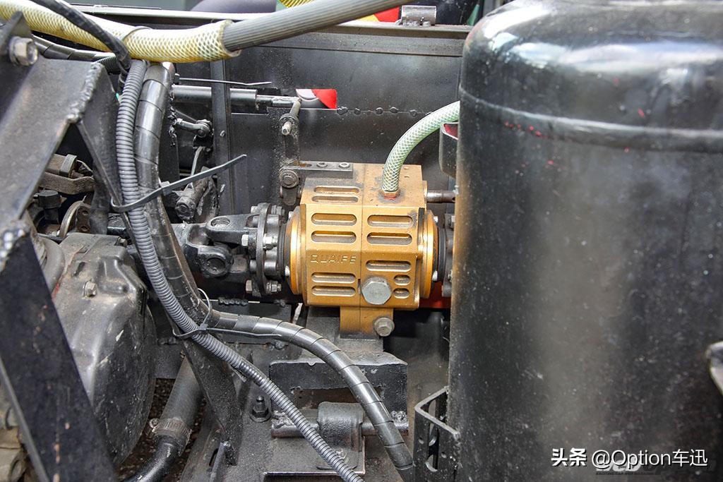 三菱遥控漂移车,摩托发动机放在汽车上