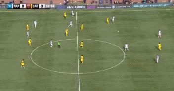 巴萨德容个人集锦,德容巴萨首秀表现