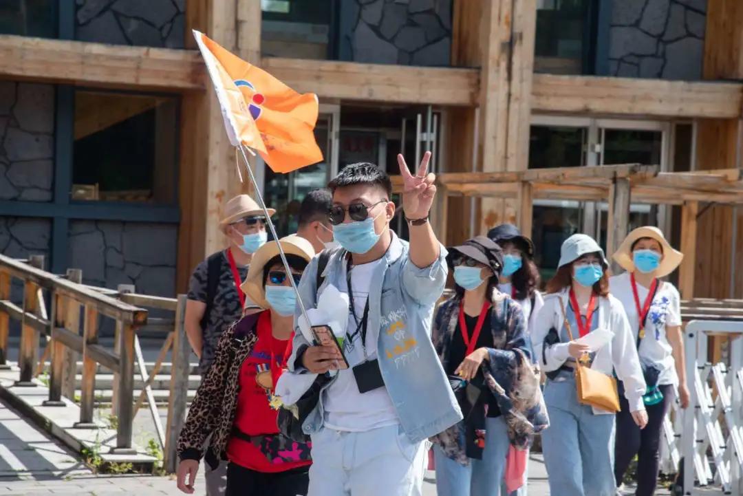 我们终将上岗,香港回归你们下岗我们上岗