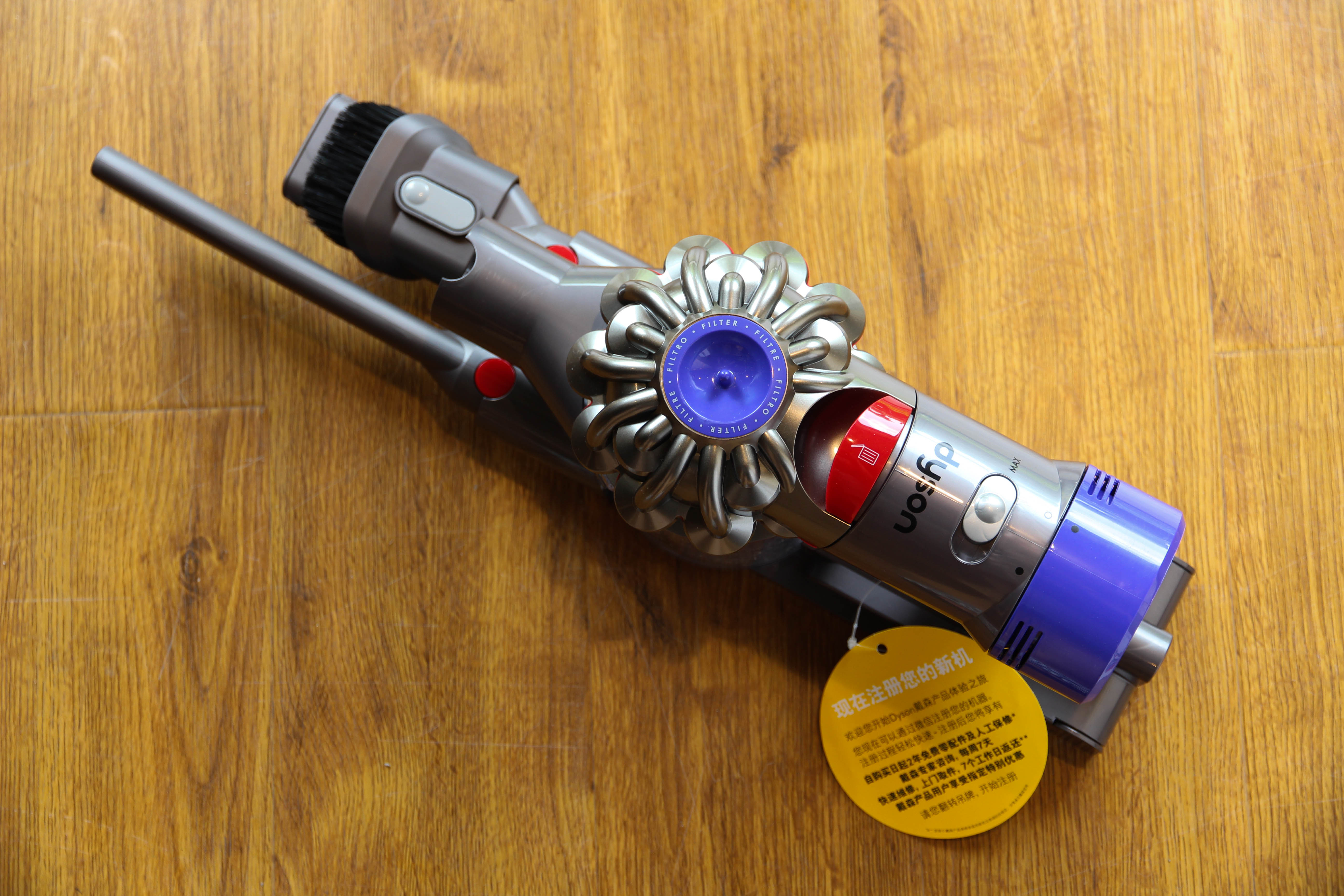 戴森吸尘器v8开箱全过程,戴森吸尘器v8fluffyorigin