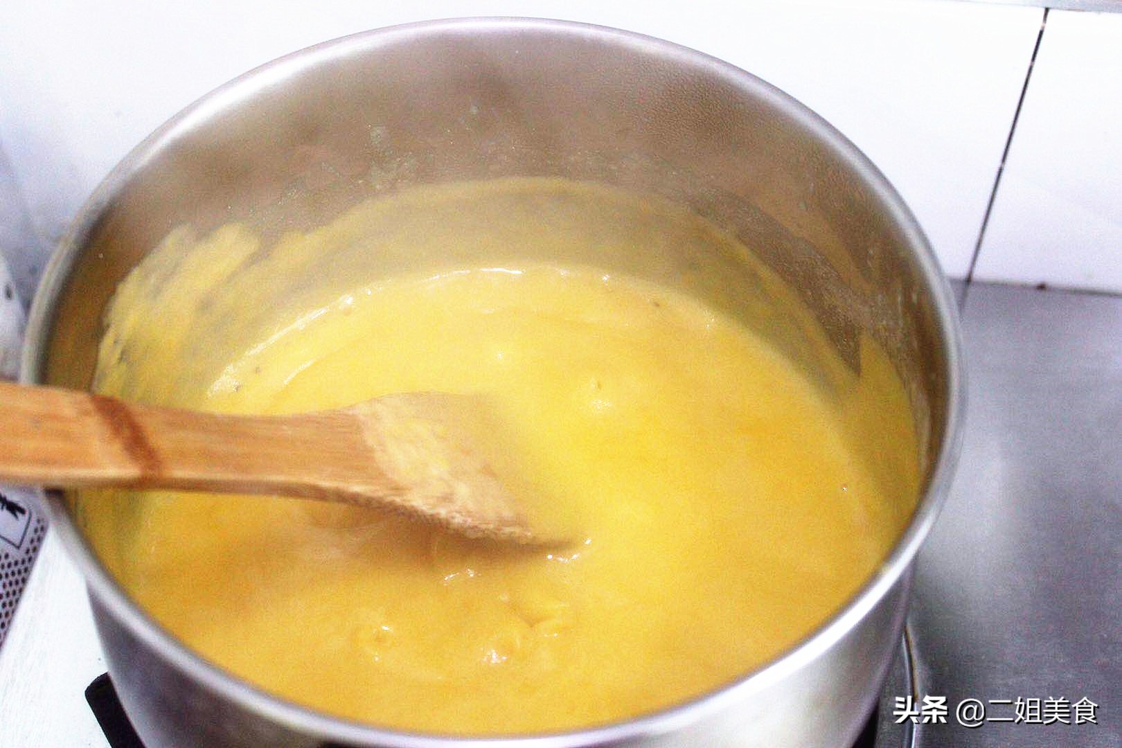 怎么做芒果冰淇淋不会有冰沙,夏天要来了教你做一杯芒果冰激凌