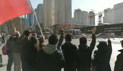 蓝天彩虹笑颜敬礼全城追星！这是你们应该得到的礼遇和荣耀！