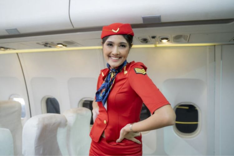 空乘一个人的真实生活,空乘生活到底是什么样子