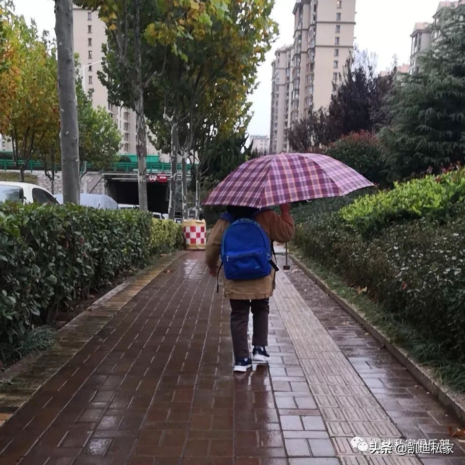 坐着奔驰长大的孩子,坐着儿子开的车倍感幸福