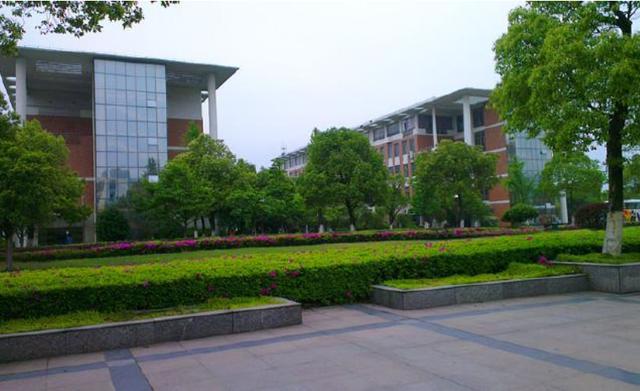 江西学费最贵的高校,江西学费高的专科学校