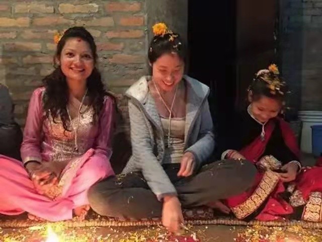 尼泊尔五个兄弟娶一个媳妇儿,尼泊尔一妻多夫制的家庭孩子归属