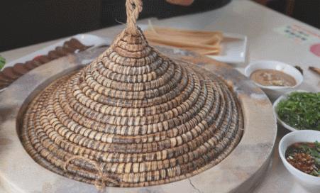 云南特色蒸汽石锅鱼什么鱼最好,特色美味云南蒸汽石锅鱼