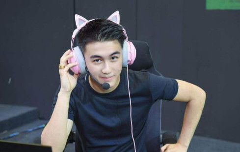 奚梦瑶何猷君戴情侣帽逛街,奚梦瑶同款帽子