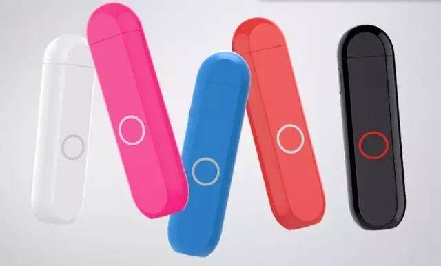 耳机孔和充电孔一体怎么使用,耳机孔和充电孔可以用一个么