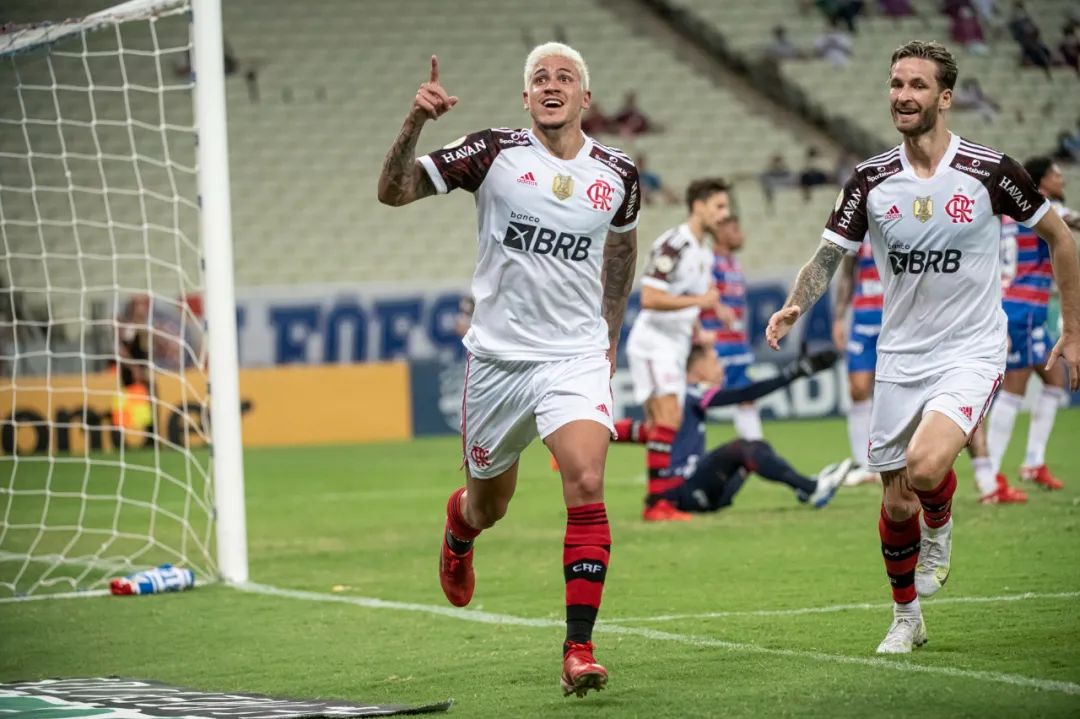 中国足球为什么不留洋,为什么巴西足球联赛水平低