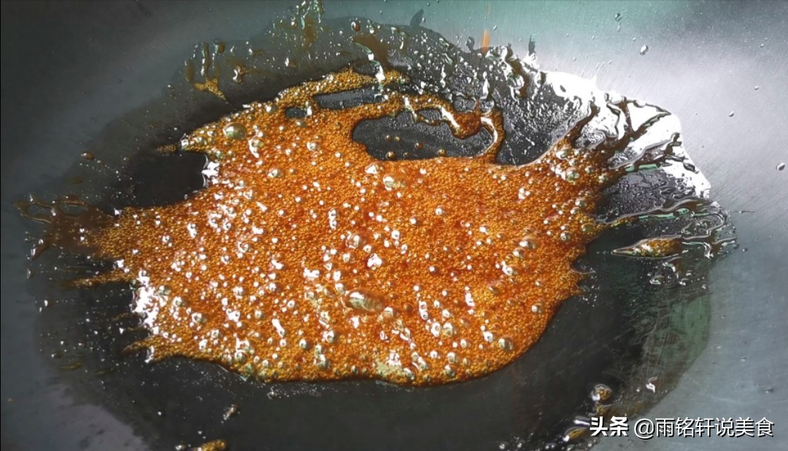 红烧肉炖土豆入口即化,红烧肉炖土豆软糯不油腻