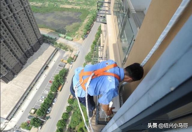 空调安装打孔多少钱一个小时,空调铜管打孔为什么收高空费