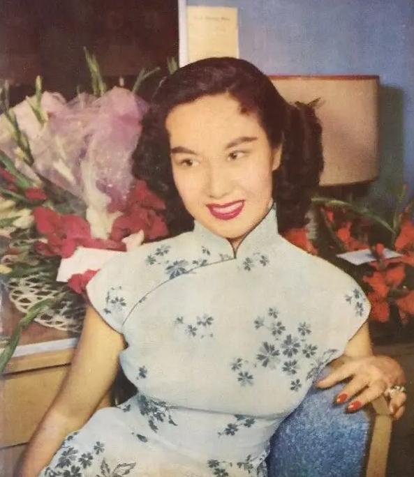 风姿绰约温婉优雅的旗袍美女,端庄大气的旗袍不一样的美