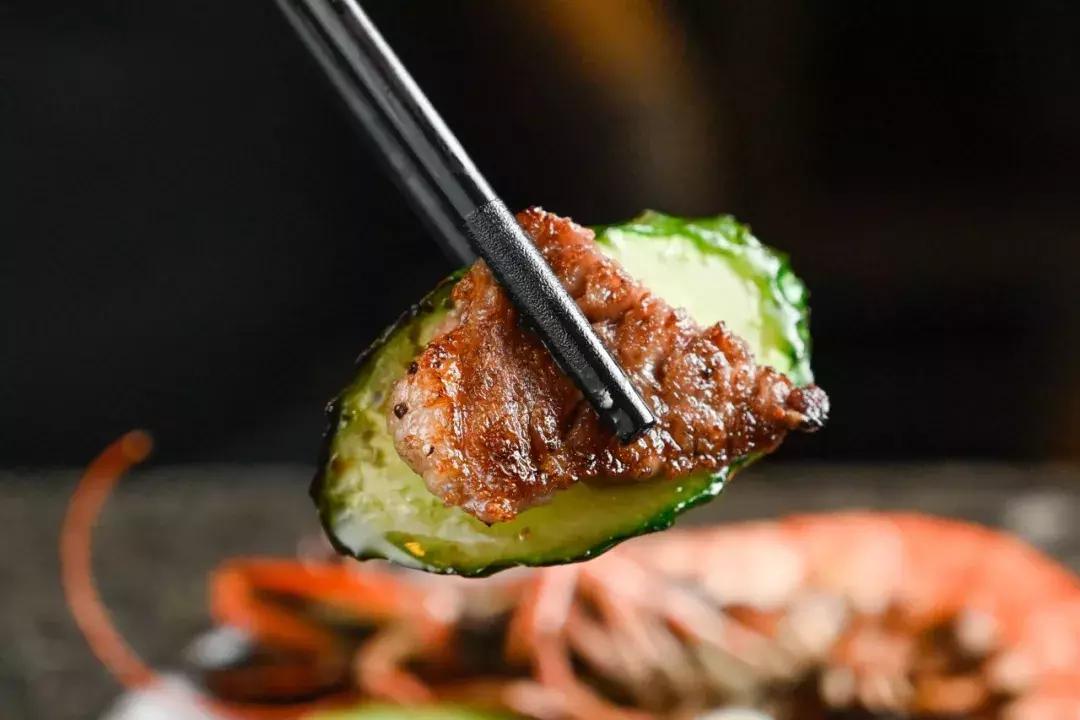 这家烤肉巨头新店开业就“爆店”!现在还能免费吃肉,这也太棒了