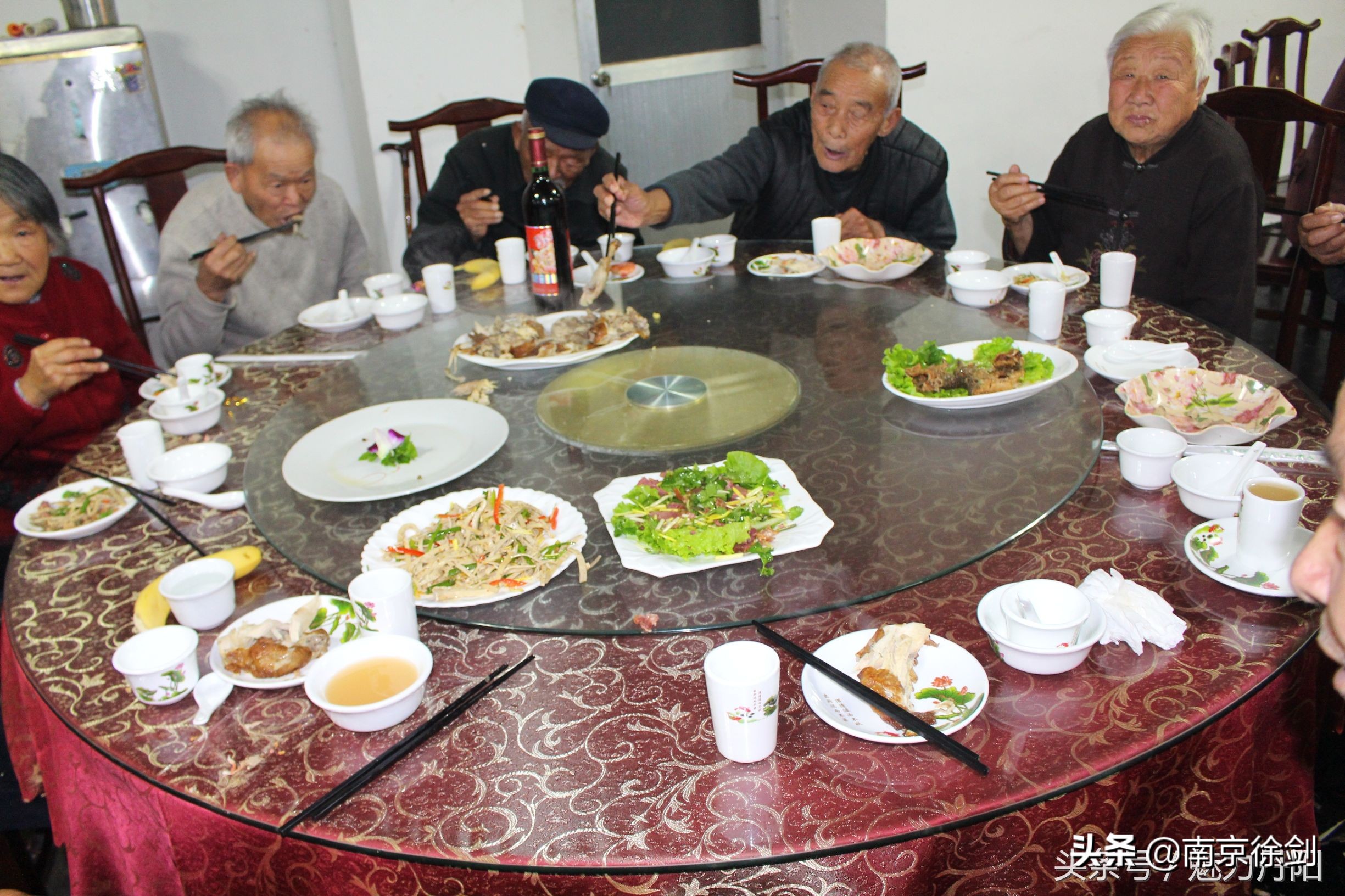 七旬老人喝醉酒免责协议,老人醉酒免责