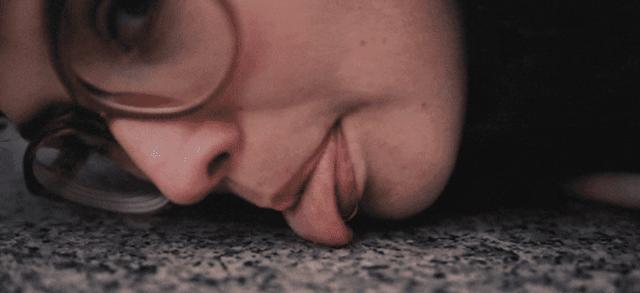 鑸旂梾姣掔殑鐟炲＋濂冲鐜扮姸,鑸旂梾姣掔殑鐟炲＋濂冲