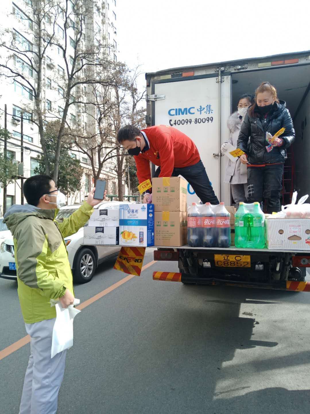 铁东：“四个服务”装满百姓的“菜篮米袋”