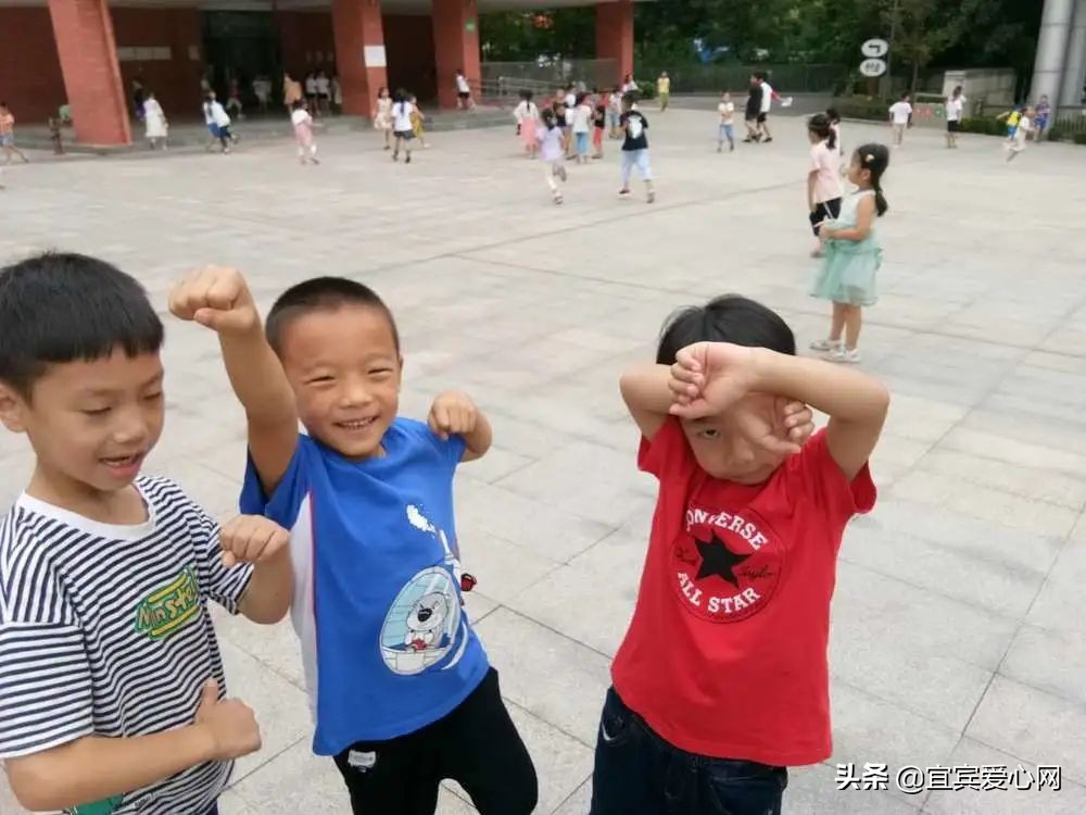 叙府实验小学：小荷尖尖一马当先