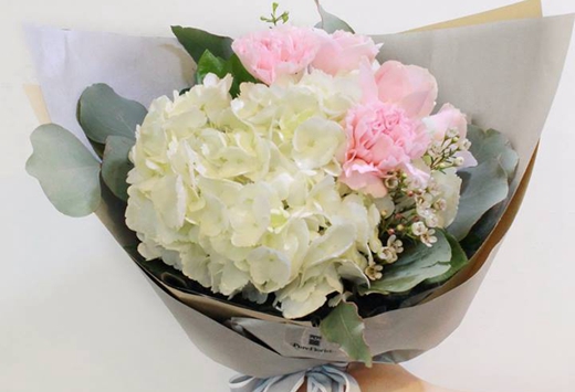 花艺培训花束的制作与学习,花艺师婚礼鲜花插花培训