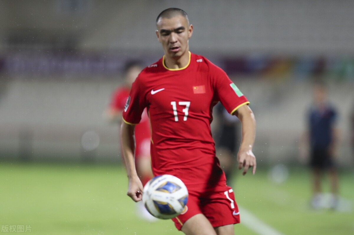 武磊双响献绝杀国足3:2击败越南,国足3比2越南武磊绝杀球