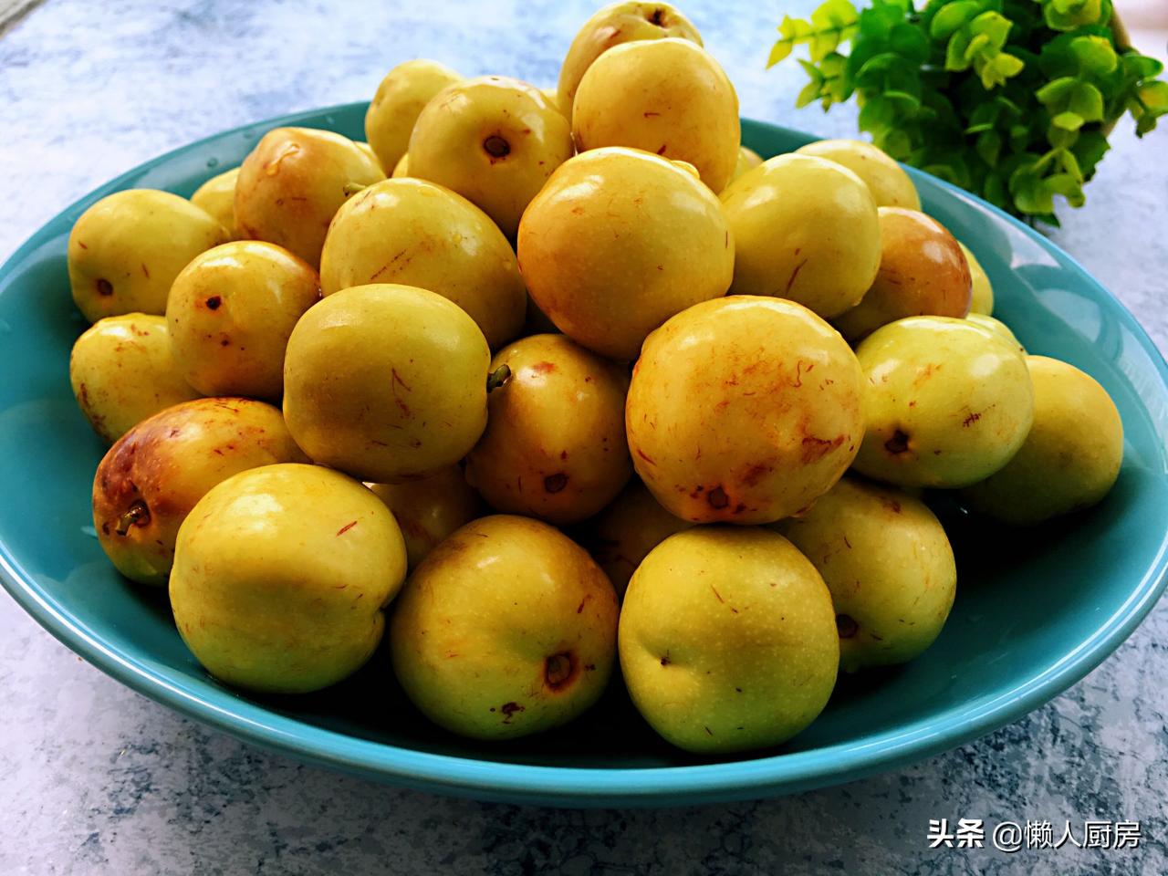 又到了吃枣子的季节，吃不完的枣子可以这样做，保存时间长