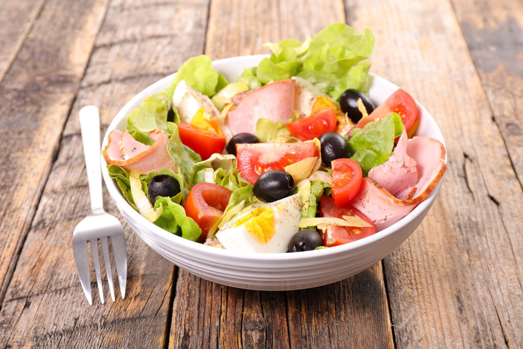 为什么女人“下面”会“发臭”？隐私部位有臭味，与5个原因有关