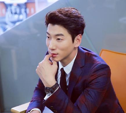 张亮发文遭恶评回怼网友,张亮怼恶评因发文遭遇恶意留言