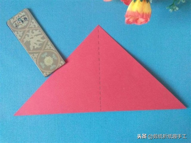 手工剪纸窗花教程春字窗花,窗花剪纸教程简单又漂亮花