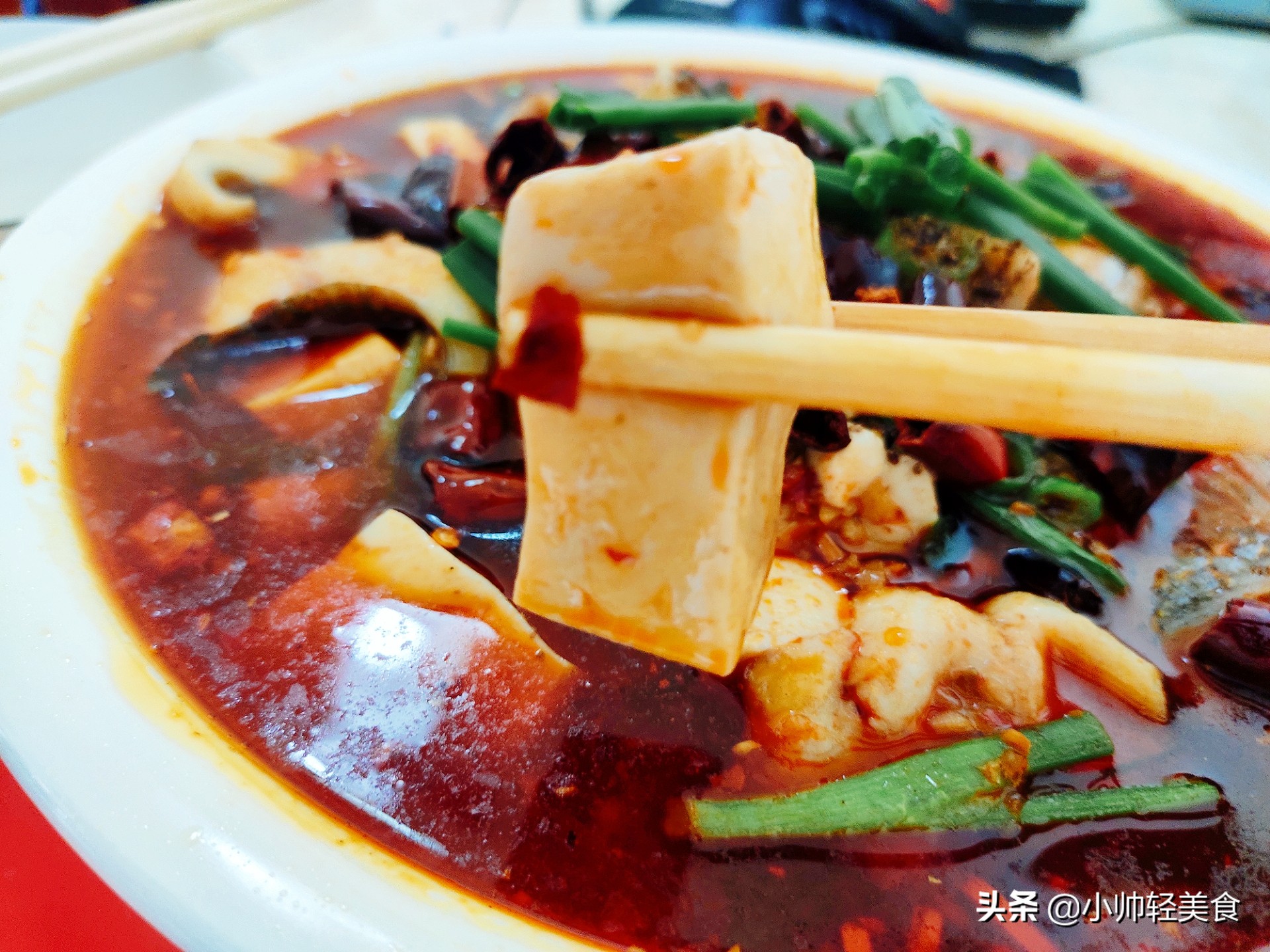 食材仅20块钱的“香辣豆腐鱼”，2倍的蛋白质，减肥也能吃过瘾