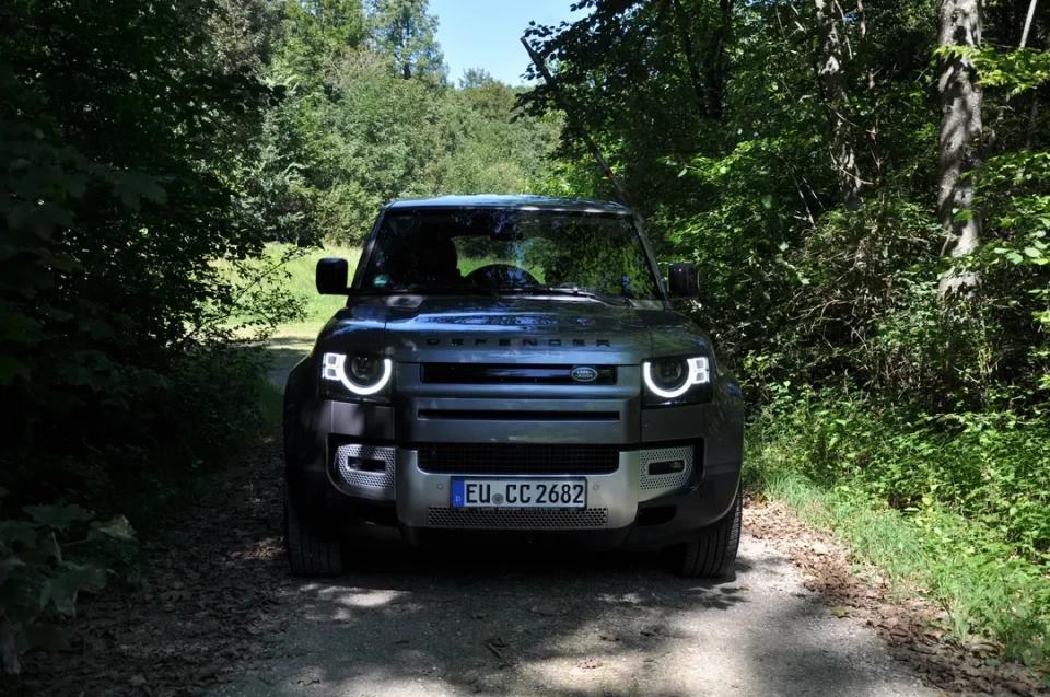 路虎卫士极度试驾,新款路虎卫士越野深度评测