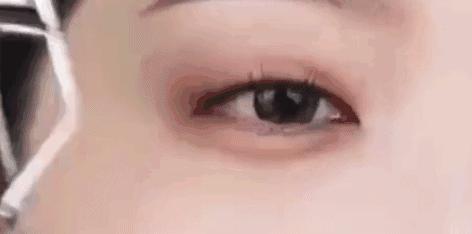 让睫毛变得又长又浓密的小妙招,睫毛又长又密小妙方