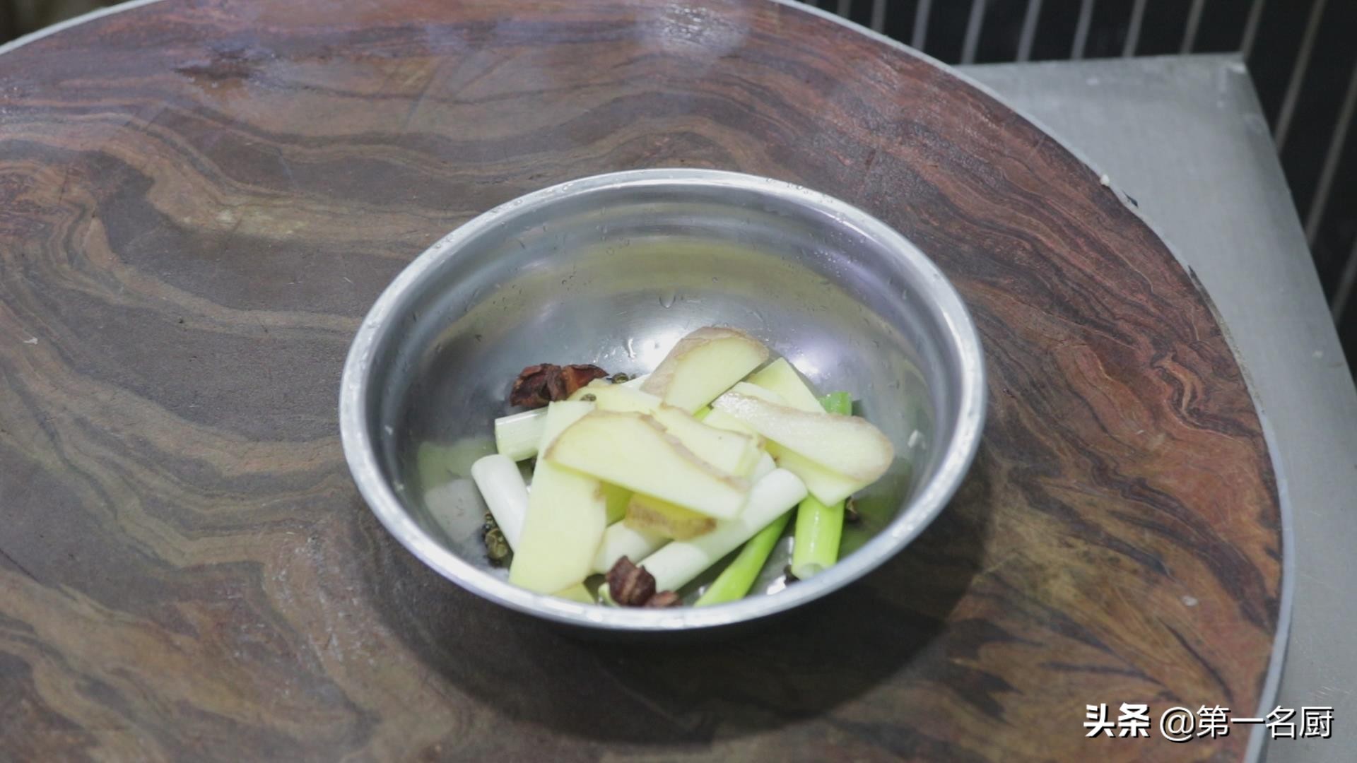 如何将清炖甲鱼汤炖的粘稠,甲鱼汤怎样炖才好喝又白