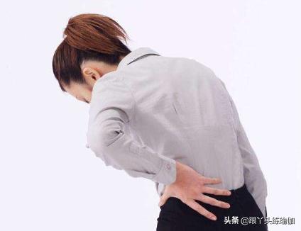 瑜伽缓解腰椎病的动作,治疗腰椎突出的瑜伽姿势