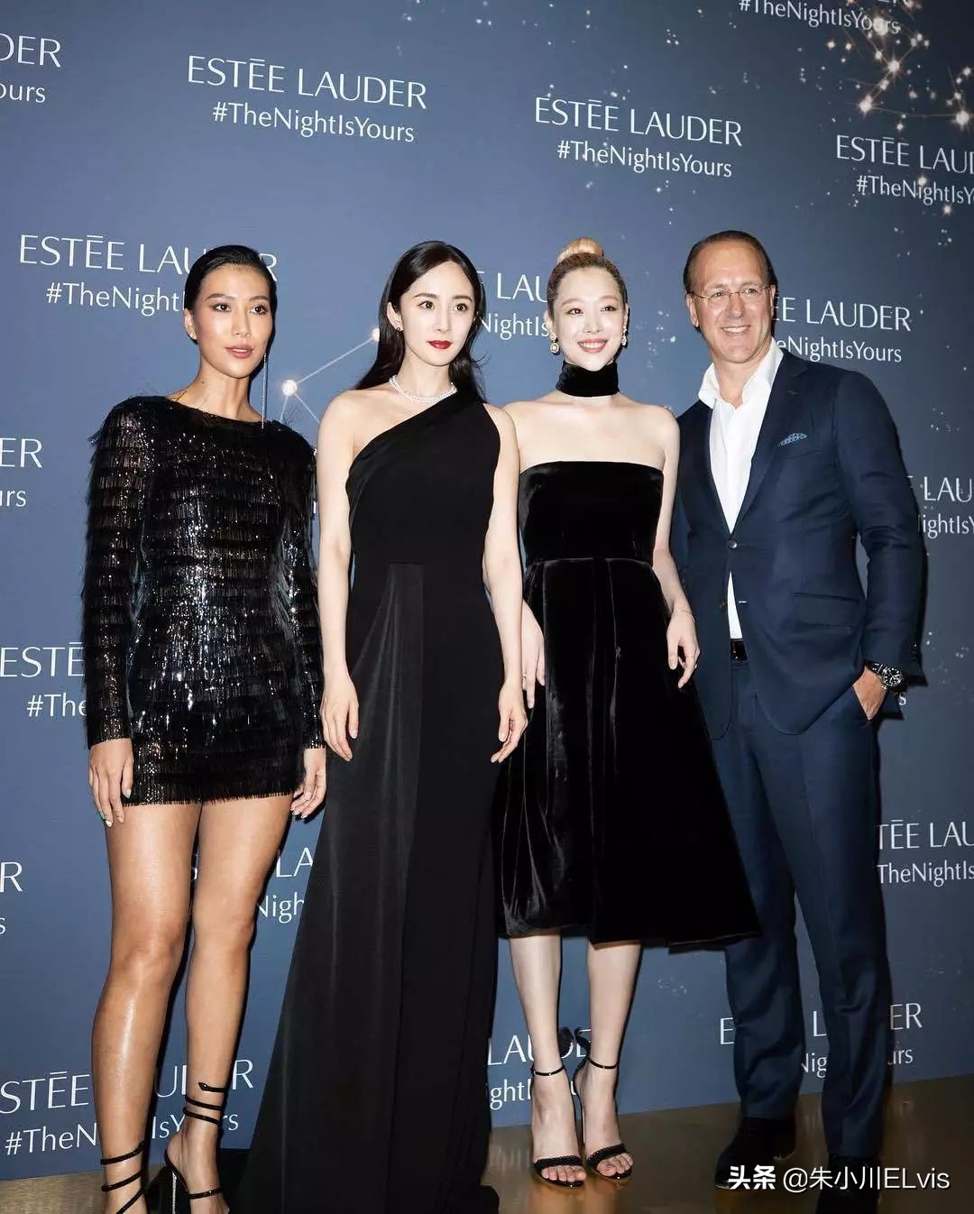 崔雪莉直播头发蓬松貌美依旧,崔雪莉头发浓密